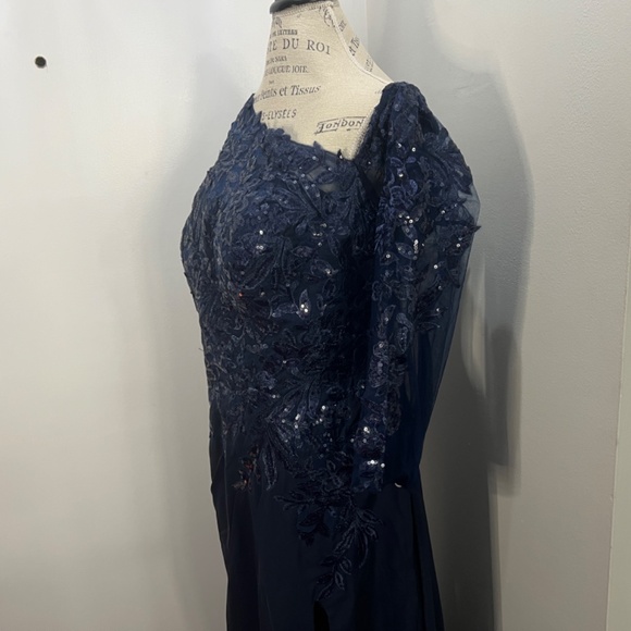 Long Sleeve Mother of The Bride Dresses for Wedding and Holidays celebration S22 - Picture 8 of 10